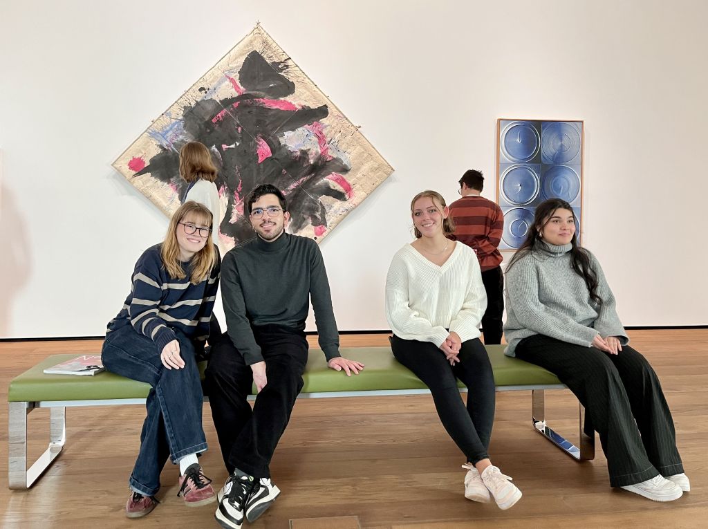 Schülerinnen und Schüler im Museum Reinhard Ernst