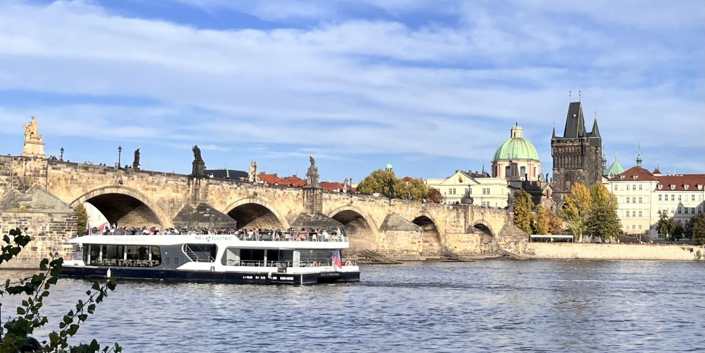 WhatsApp Image 2024-09-16 at 14.08.55 (10) Studienfahrt nach Prag, Karlbrücke