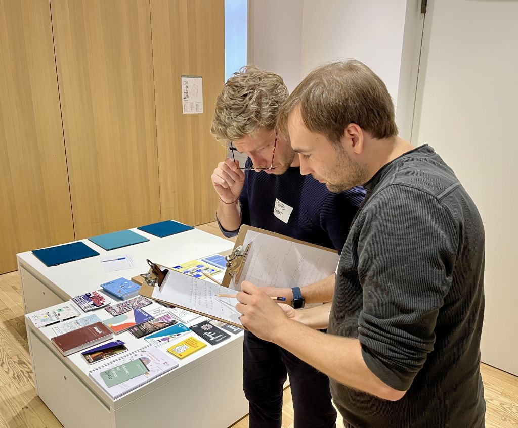 Kollegen arbeiten forschungsnah