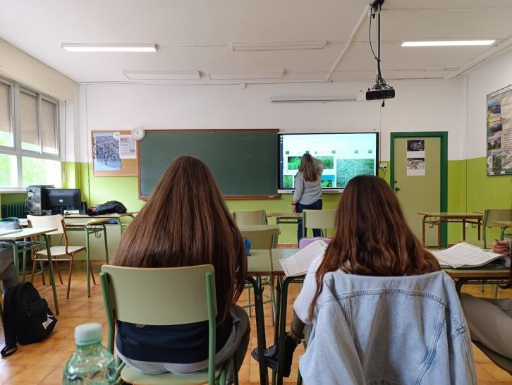 Auf diesem Foto sieht man Unterricht in der spanischen Austauschschule des Burggymnasiums Friedberg.