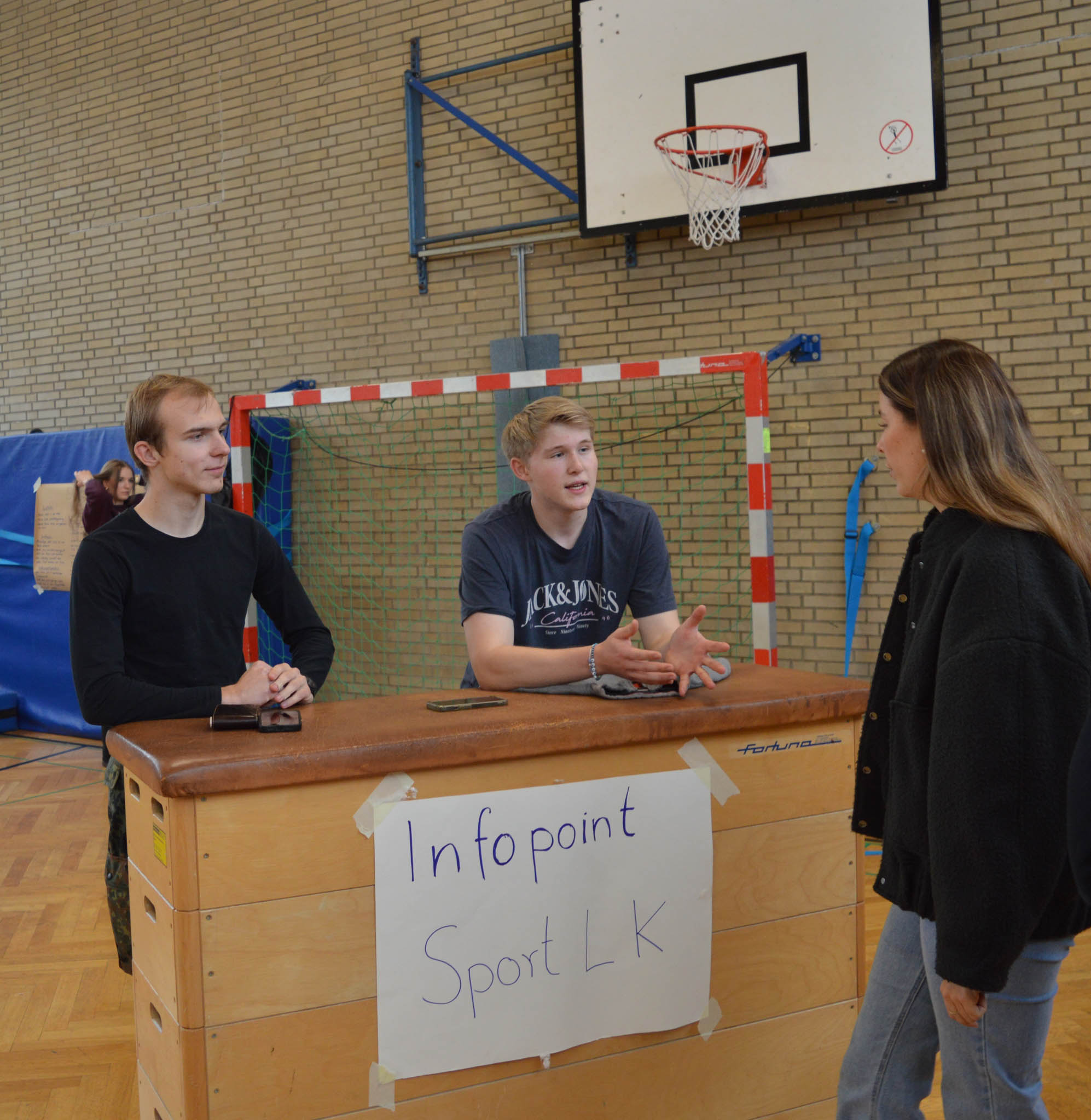 Hier sieht man den Infopoint des Sport-LKs.