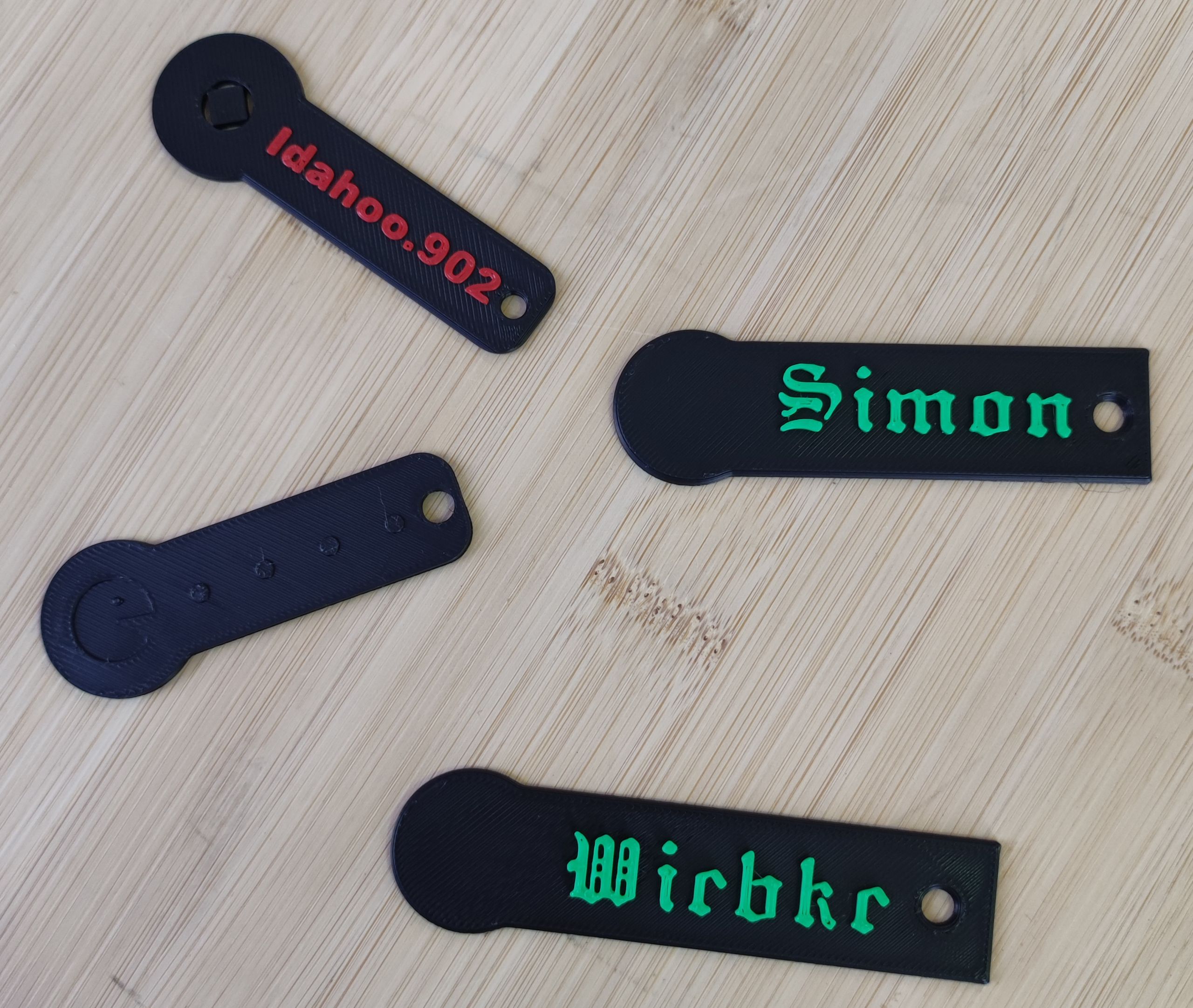 Das Bild zeigt die selbstgestalteten Einkaufschips der Workshop-Teilnehmenden.