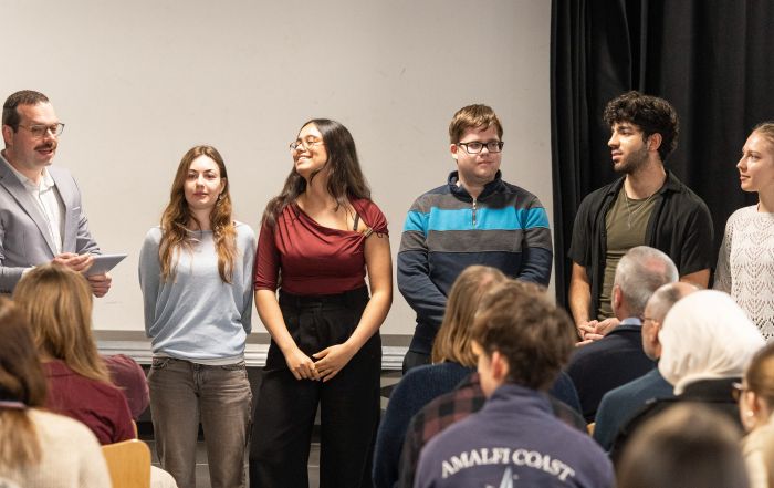 Auf diesem Bild sieht man Herrn Schenk bei seiner Ansprache.