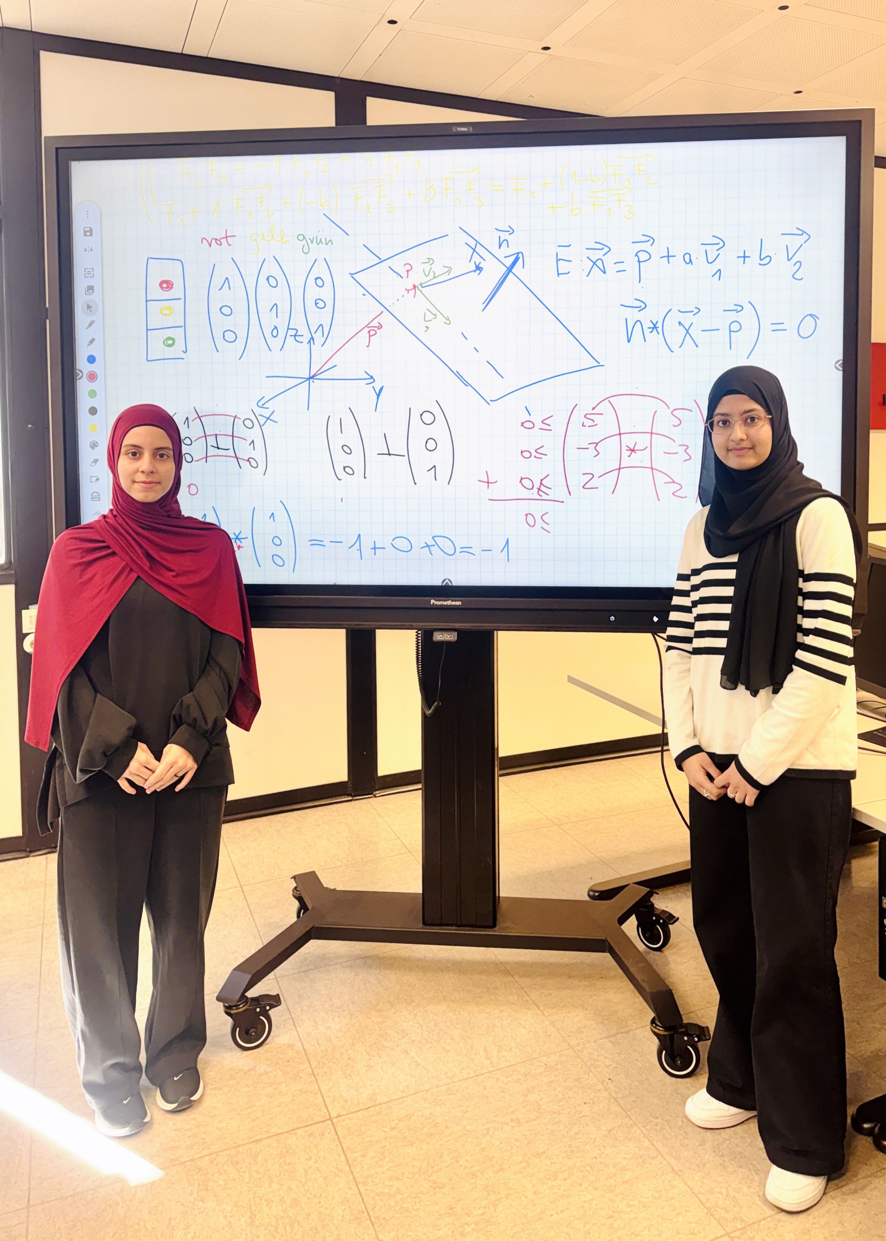 Auf diesem Bild sieht man die beiden Teilnehmerinnen am Uni-Workshop.