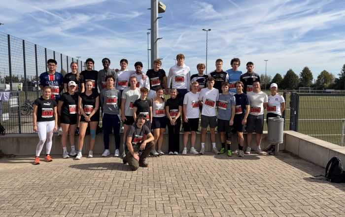 Gruppe der Sport-Leistungskurse des Burggymnasiums beim Rodheimer Volkslauf